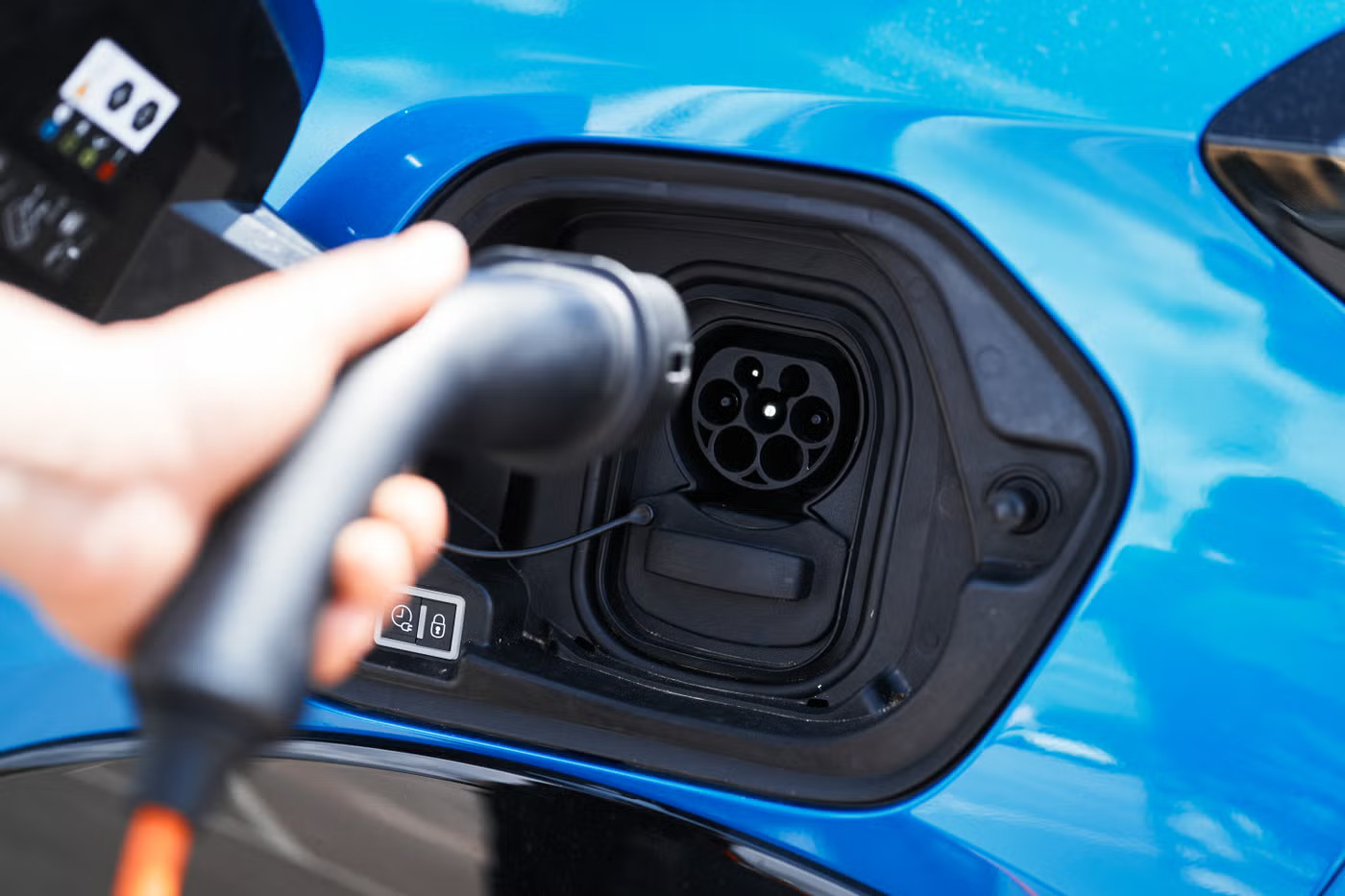 Honda Wants to Charge EVs While They’re Driving Post